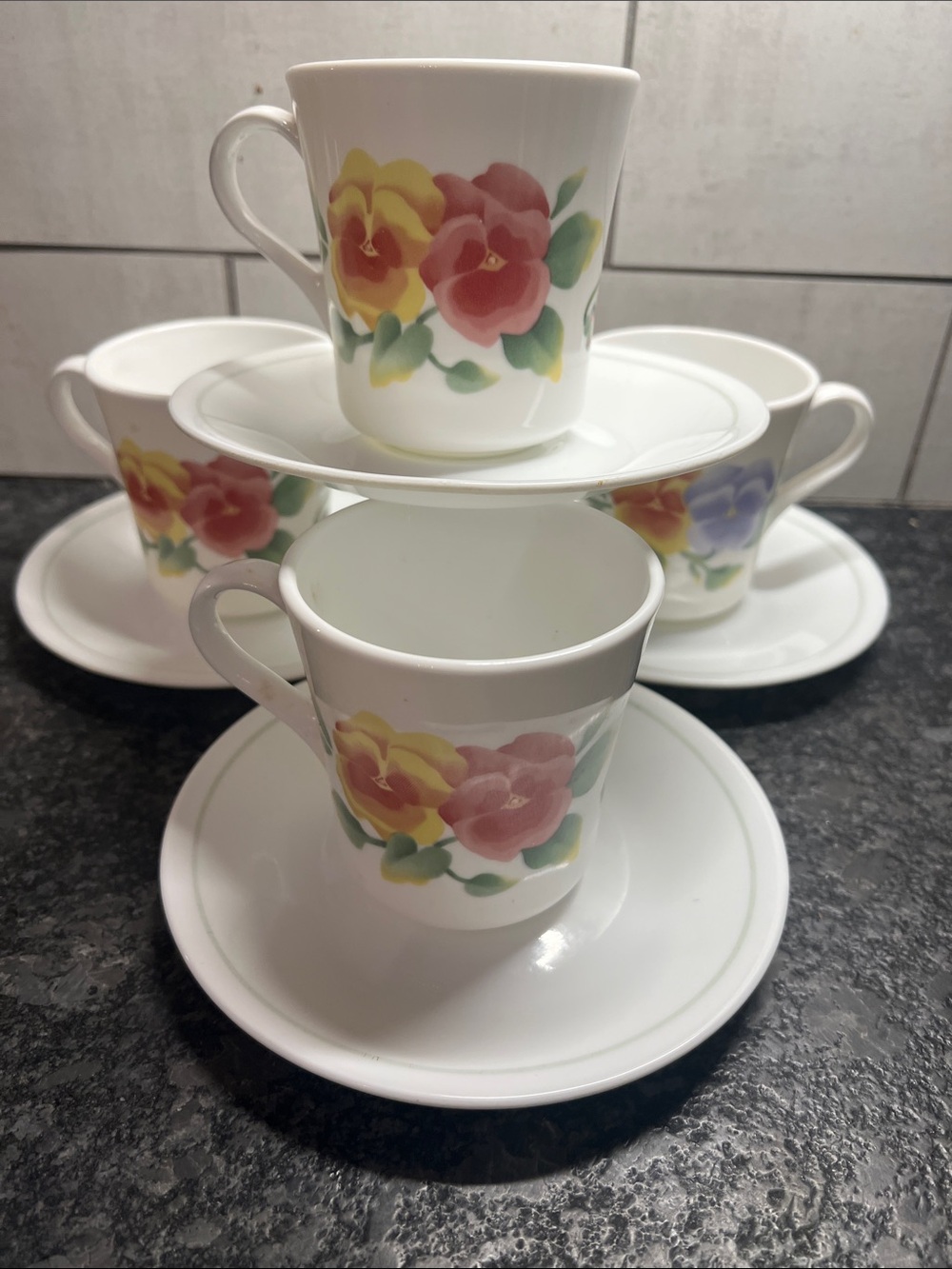 Corning By Corelle SUMMER BLUSH Teacup and Saucer Set of 4.